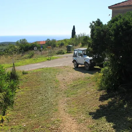 Apartament With A Parking Space Podstrazje, - 8865 Vis